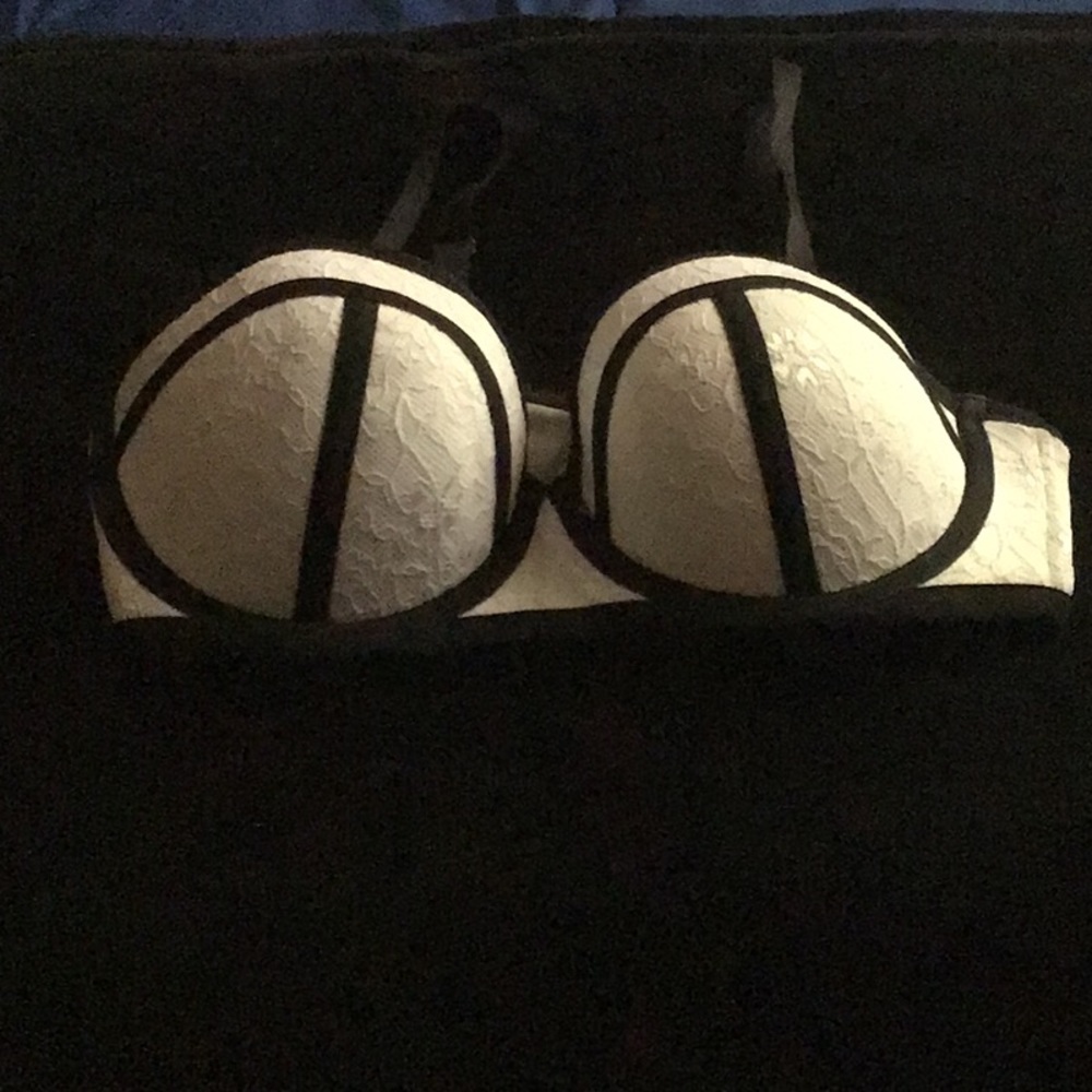Torrid Push Up Strapless Bra 36DD